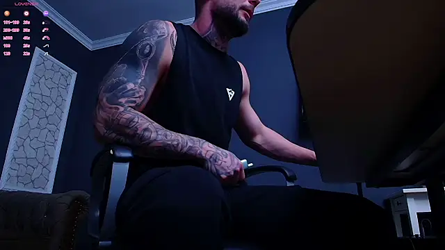 Snapshot of BrianHunts chatting on 09/19/25, 04:58 BrianHunts online show from 09/19/25, 04:58