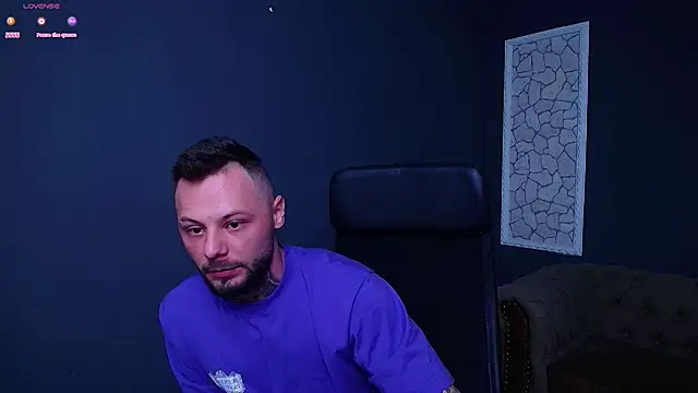 Snapshot of BrianHunts chatting on 10/01/25, 04:18 BrianHunts online show from 10/01/25, 04:18