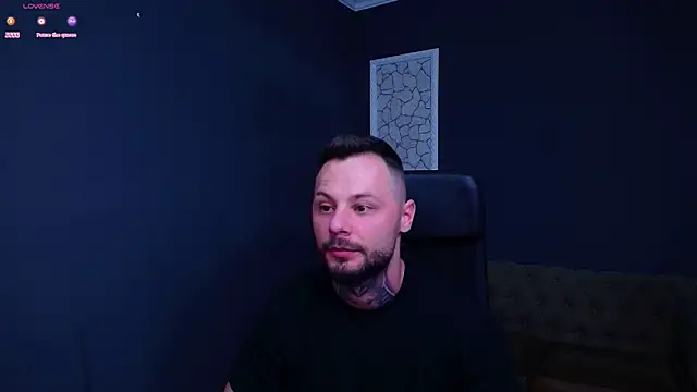 Snapshot of BrianHunts chatting on 10/20/25, 04:35 BrianHunts online show from 10/20/25, 04:35