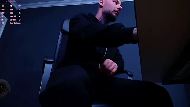 Snapshot of BrianHunts chatting on 10/31/25, 05:41 BrianHunts online show from 10/31/25, 05:41