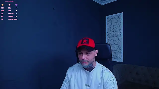 Snapshot of BrianHunts chatting on 12/14/25, 06:08 BrianHunts online show from 12/14/25, 06:08