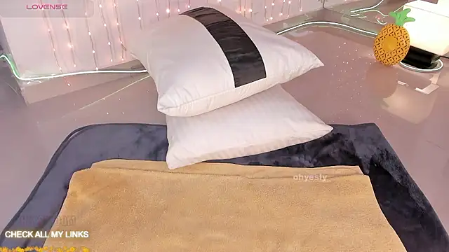 ohyesly  online show from 01/08/26, 10:06