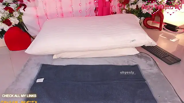 ohyesly  online show from 02/14/26, 10:12