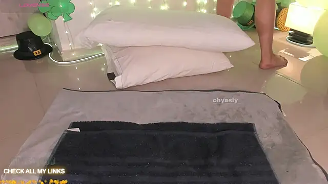 ohyesly  online show from 03/13/26, 10:11