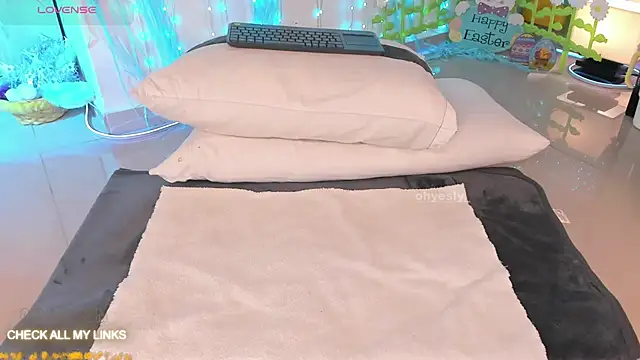 ohyesly  online show from 04/23/26, 09:19