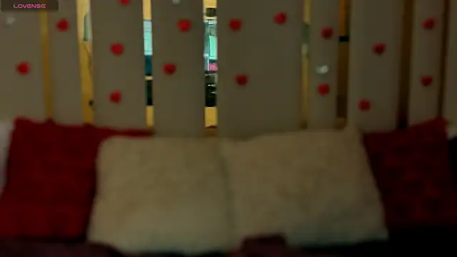 Daphne Moss online show from 02/25/26, 02:05