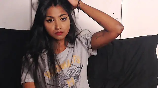 Delilah Blazee online show from 02/18/25, 04:26