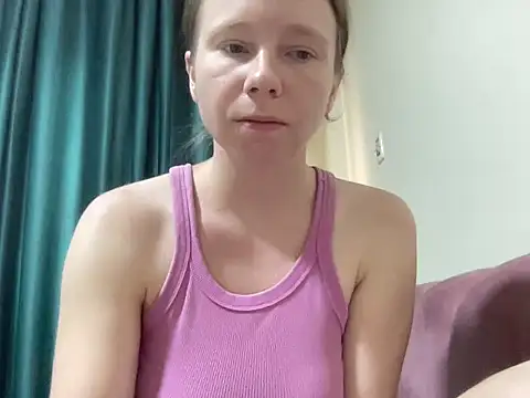 Snapshot of SweetLucy96 chatting on 09/09/25, 11:32 SweetLucy96 online show from 09/09/25, 11:32