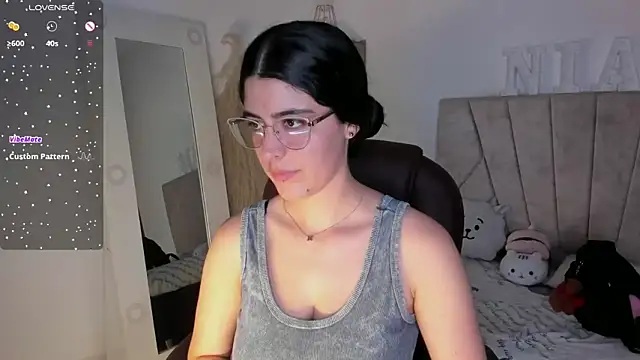 Snapshot of _Niah_ chatting on 01/26/25, 08:13 Niah online show from 01/26/25, 08:13