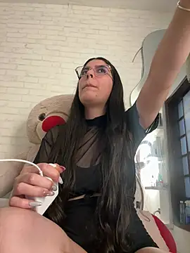 Snapshot of _Niah_ chatting on 01/28/25, 08:04 Niah online show from 01/28/25, 08:04