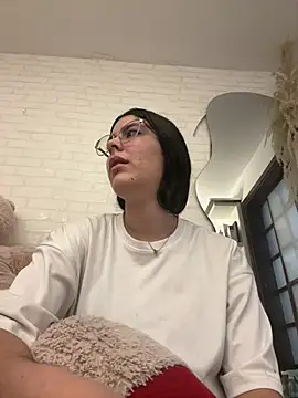 Snapshot of _Niah_ chatting on 01/30/25, 08:10 Niah online show from 01/30/25, 08:10