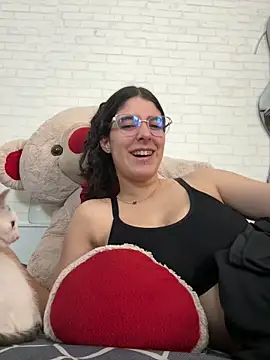 Snapshot of _Niah_ chatting on 02/03/25, 08:24 Niah online show from 02/03/25, 08:24