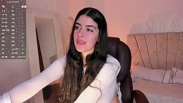 Snapshot of _Niah_ chatting on 02/10/25, 09:25 Niah online show from 02/10/25, 09:25