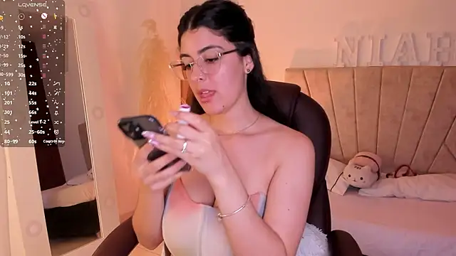 Snapshot of _Niah_ chatting on 03/07/25, 12:26 Niah online show from 03/07/25, 12:26