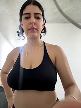 Snapshot of _Niah_ chatting on 09/27/25, 11:21 Niah online show from 09/27/25, 11:21