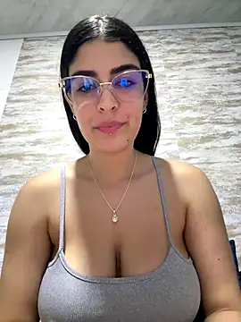 Snapshot of _Niah_ chatting on 10/10/25, 11:15 Niah online show from 10/10/25, 11:15