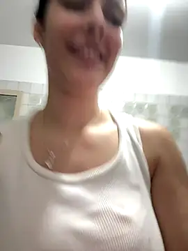 Snapshot of _Niah_ chatting on 10/17/25, 11:18 Niah online show from 10/17/25, 11:18