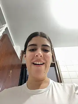 Snapshot of _Niah_ chatting on 11/15/25, 01:14 Niah online show from 11/15/25, 01:14