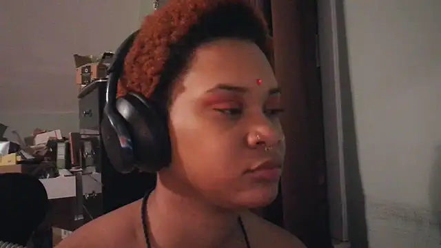 Snapshot of nickytheehawtie chatting on 02/15/26, 01:46 nickytheehawtie online show from 02/15/26, 01:46