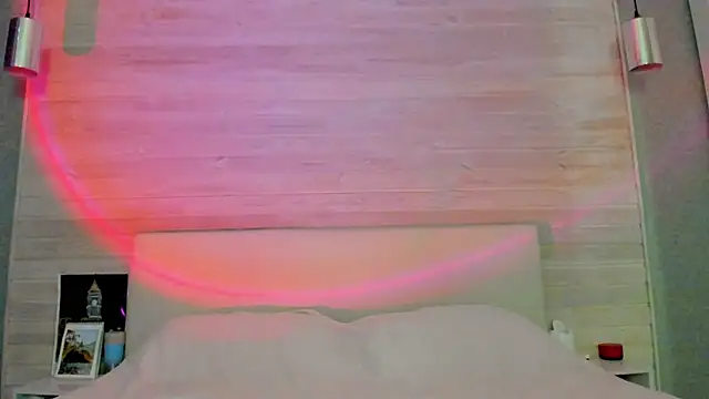 molly hunt  online show from 03/03/26, 03:56