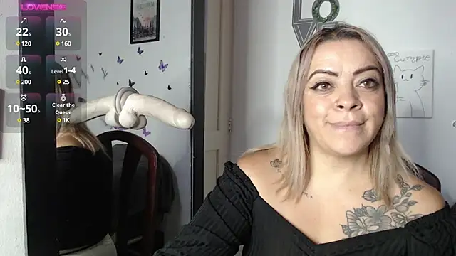 Snapshot of LIila28six chatting on 01/19/25, 10:28 LIila28six online show from 01/19/25, 10:28