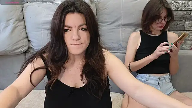 Vika loves you online show from 10/06/25, 02:20