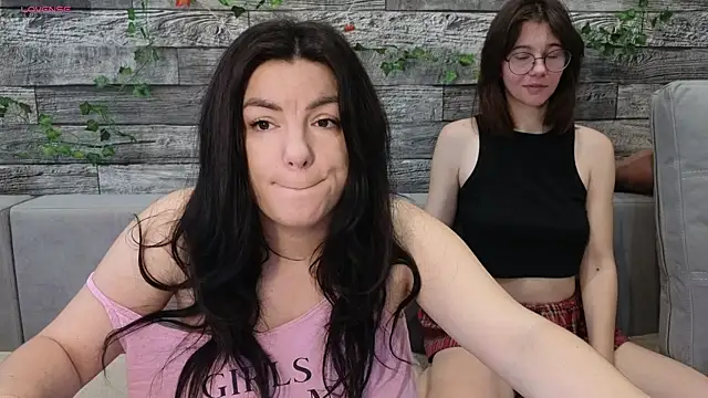 Vika loves you online show from 11/18/25, 02:17