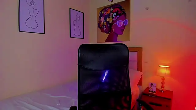 AitanaBrown  online show from 10/19/25, 04:29