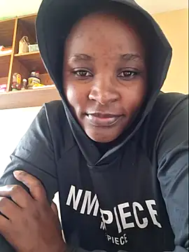 Snapshot of Samia_Queen chatting on 01/05/25, 10:21 Samia Queen online show from 01/05/25, 10:21
