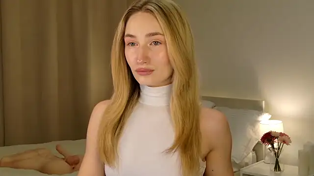 bella  rose online show from 02/18/26, 03:30