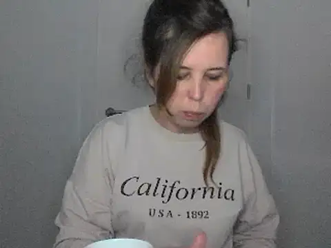 Snapshot of loveis007 chatting on 03/15/25, 08:21 loveis007 online show from 03/15/25, 08:21