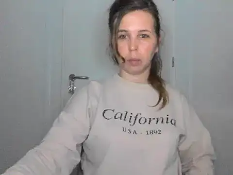 Snapshot of loveis007 chatting on 03/18/25, 12:49 loveis007 online show from 03/18/25, 12:49