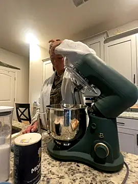 Snapshot of triple34D chatting on 10/29/25, 04:53 triple34D online show from 10/29/25, 04:53