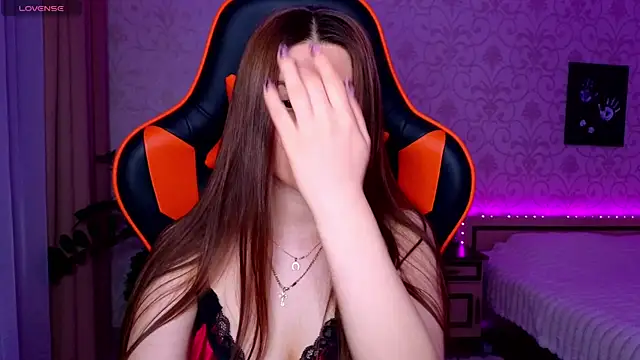 Elishka  online show from 04/14/26, 09:32