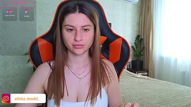Snapshot of Elishka_ chatting on 07/17/26, 05:58 Elishka online show from 07/17/26, 05:58
