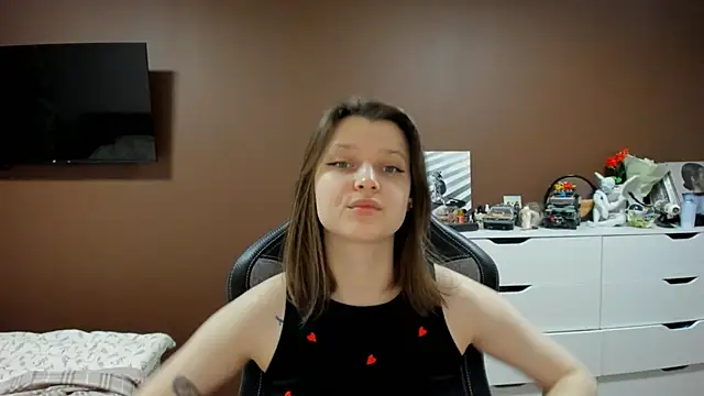 SoniNesti online show from 04/10/26, 02:44