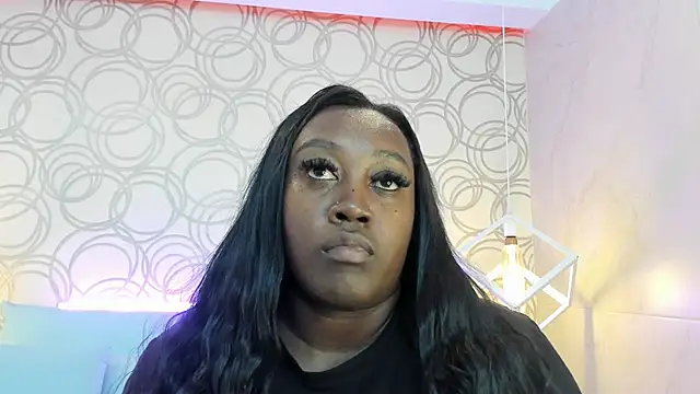 ShaniaBrownn online show from 11/29/25, 07:39