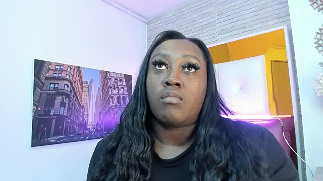 ShaniaBrownn online show from 12/04/25, 07:44