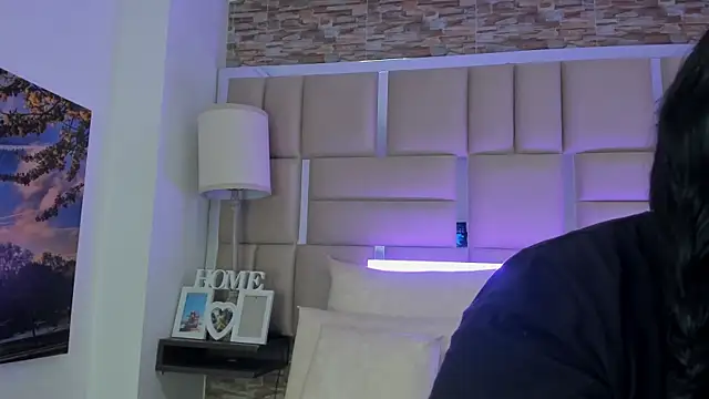 ShaniaBrownn online show from 02/12/26, 06:47