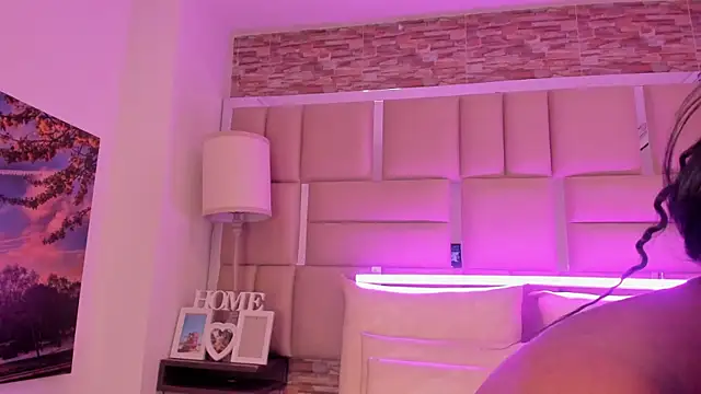 ShaniaBrownn online show from 02/19/26, 07:43