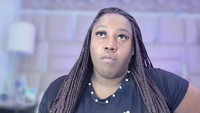 ShaniaBrownn online show from 06/09/26, 07:36