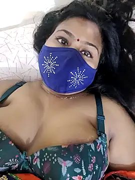 Snapshot of cutee__crazy chatting on 01/31/25, 05:21 cutee crazy online show from 01/31/25, 05:21