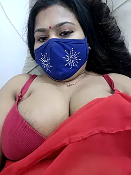 Snapshot of cutee__crazy chatting on 02/23/25, 04:35 cutee crazy online show from 02/23/25, 04:35