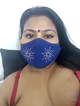 Snapshot of cutee__crazy chatting on 03/18/25, 05:21 cutee crazy online show from 03/18/25, 05:21