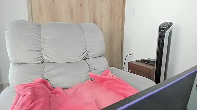 xspecialoomx online show from 04/23/26, 01:35