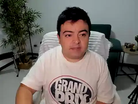 naughty bear online show from 09/28/25, 02:39