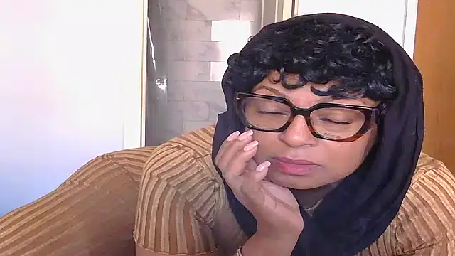 Snapshot of MSweetLindaParks chatting on 10/03/25, 06:27 MSweetLindaParks online show from 10/03/25, 06:27