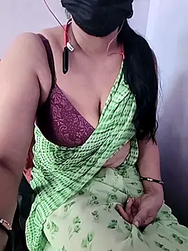 Snapshot of sangeetha4bide chatting on 12/05/25, 07:17 sangeetha4bide online show from 12/05/25, 07:17