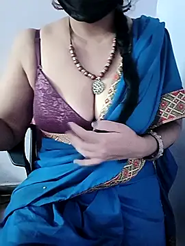 Snapshot of sangeetha4bide chatting on 12/14/25, 07:47 sangeetha4bide online show from 12/14/25, 07:47