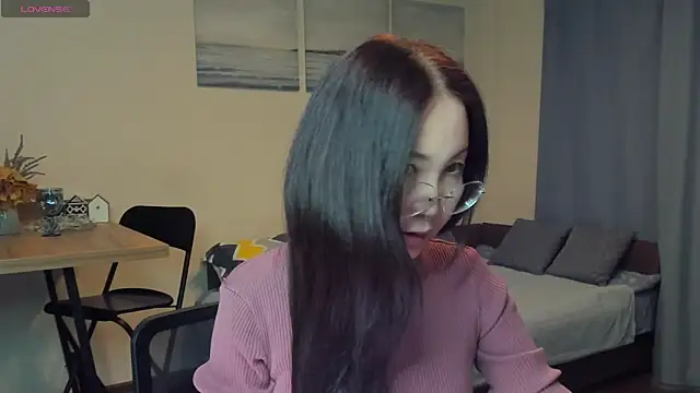 AvroraSakura online show from 12/20/24, 11:00